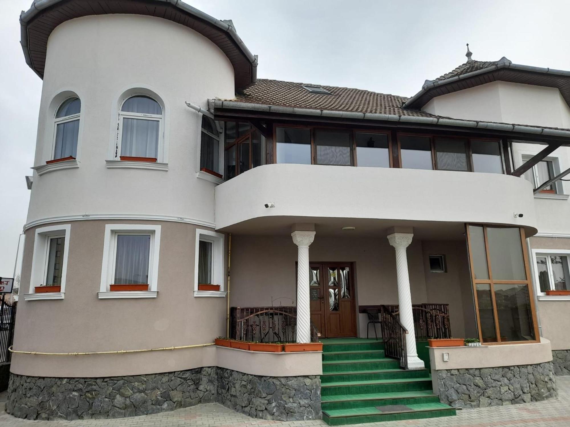 Pensiunea Crown Royal 3* Alba Iulia